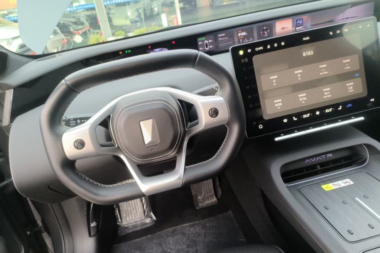 Used  12 2025 Ultra Extended-Range Edition
