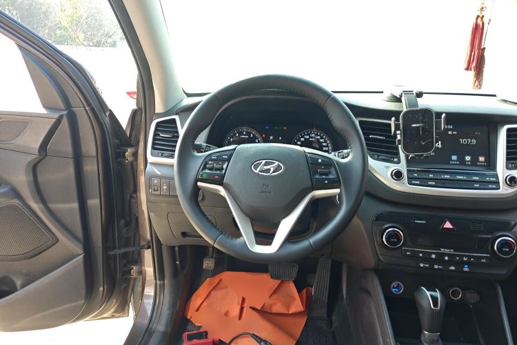 Used Hyundai Tucson 2015 1.6T Dual-Clutch Two-Wheel-Drive Smart Model