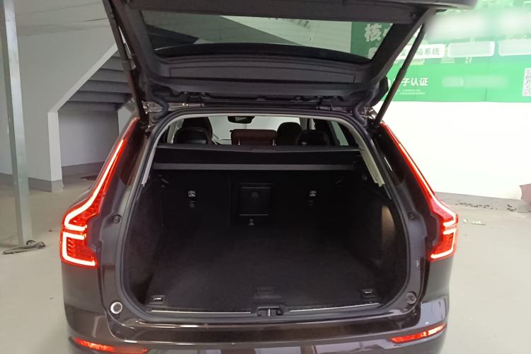 Used Volvo XC60 2019 T5 4x4 Smart Edition China V Standard
