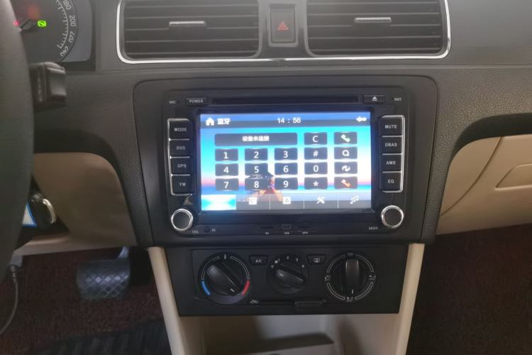 Used Skoda Rapid 2015 1.6L Automatic Smart Selection Model
