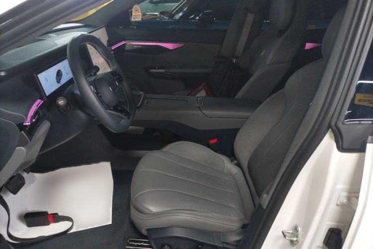 Used Lynk & Co 07 2024 EM-P 126 Long-Range Halo
