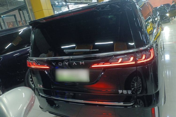 Used VOYAH Dream 2024 PHEV Ultra-Long Range Flagship Edition
