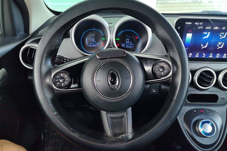 Used ORA Black Cat 2019 351 km Family Edition
