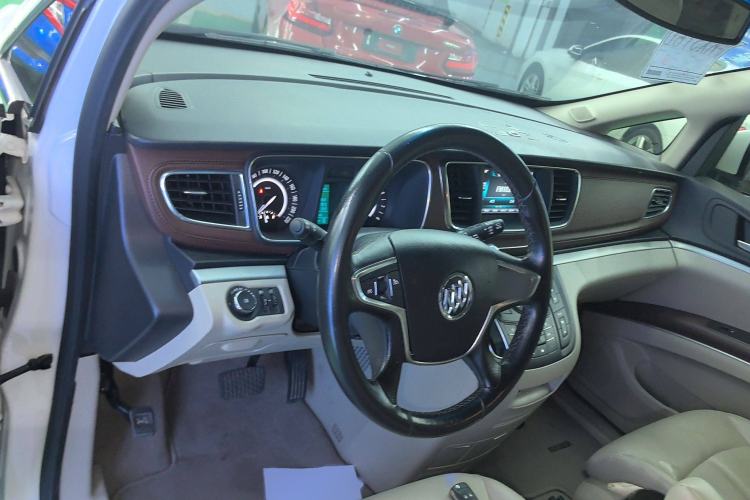 Used Buick GL8 2018 28T Luxury Model China VI Standard
