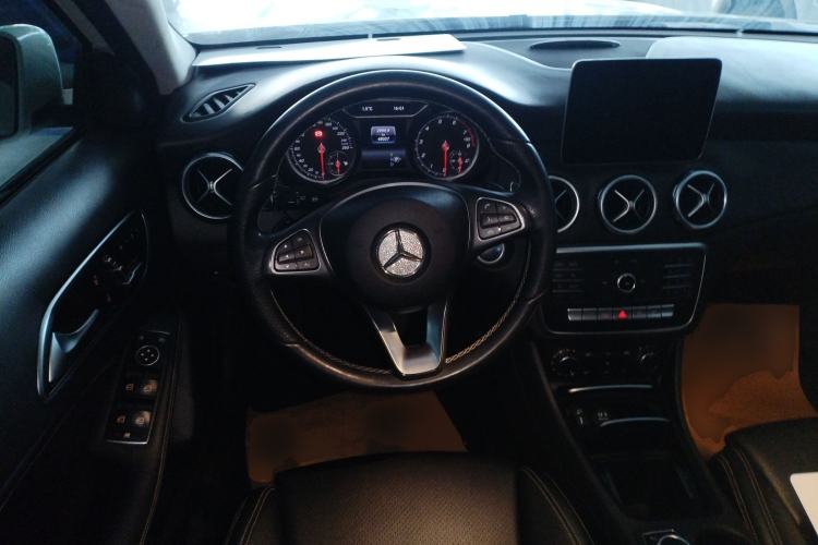 Used Mercedes-Benz GLA 2017 GLA 200 Sport Edition
