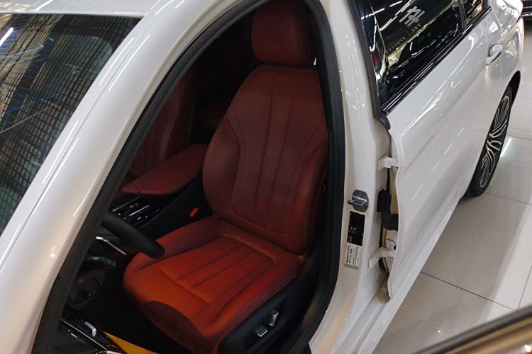 Used BMW 5 Series 2018 Restyled 530Li Leading Edition M Sport Package
