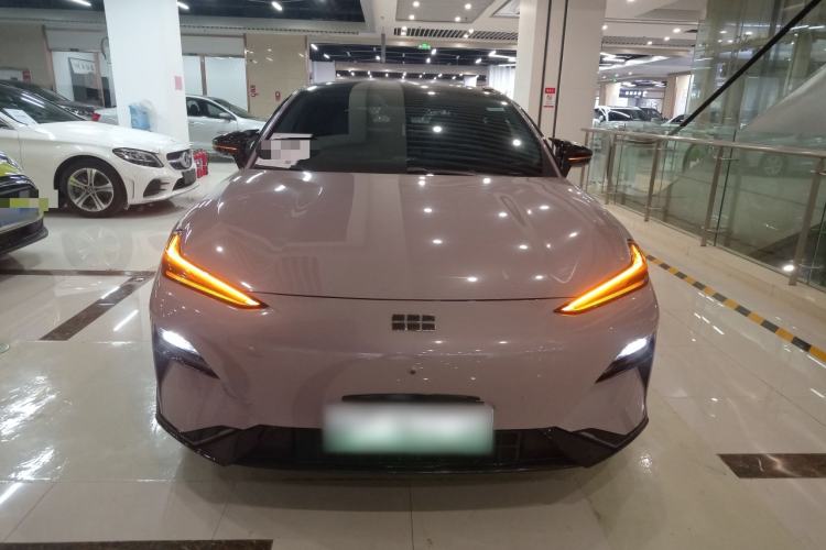 Used  E8 2024 550 km Range Rear-Drive Dragon Edition