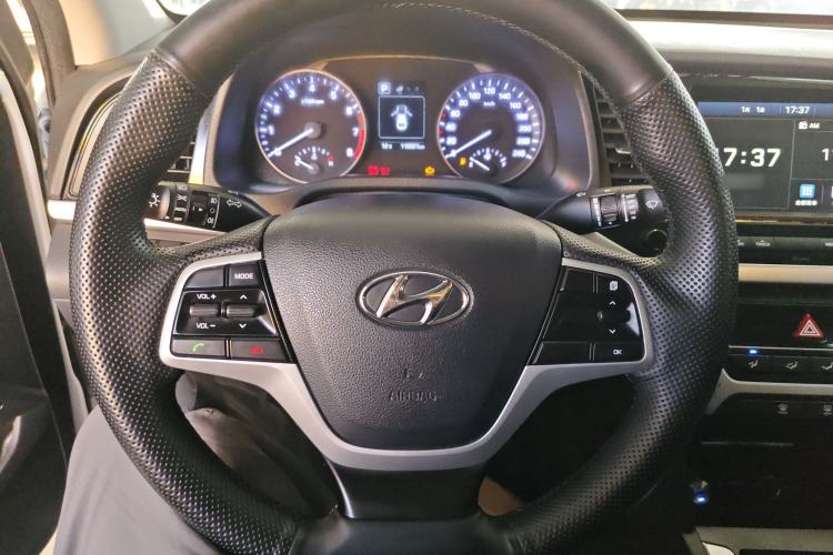 Used Hyundai Elantra 2016 1.6L Automatic ZhiXuan – Elite Version
