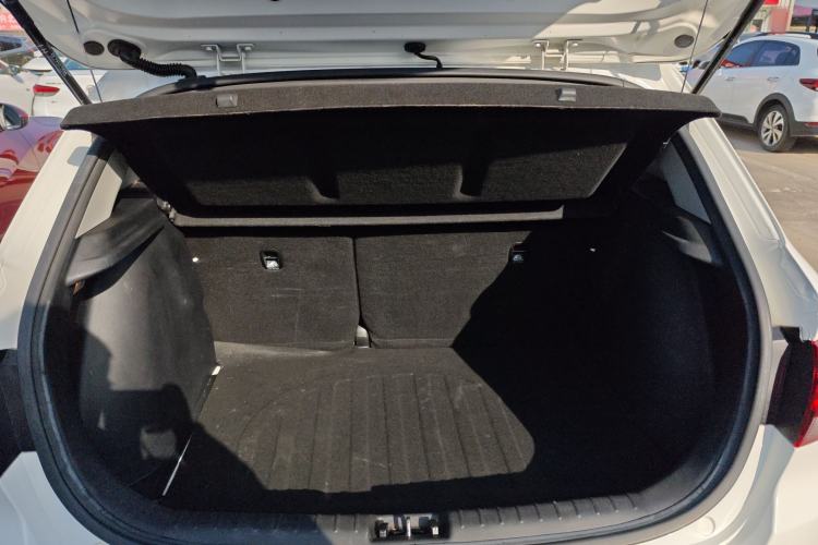 Used Kia KX Cross 2018 1.6L Automatic Dynamic Sunroof Version
