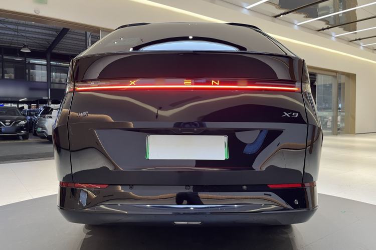 Used XPeng X9 2025 740 Ultra-Long Range Max
