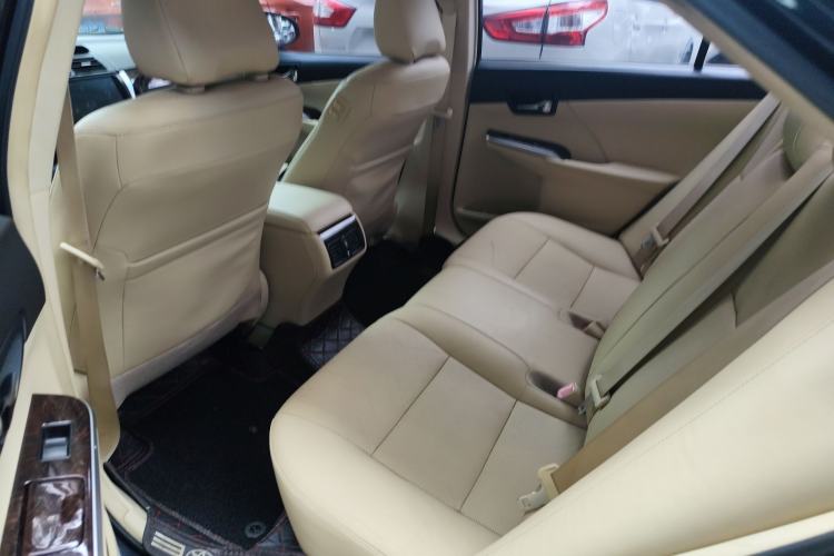 Used Toyota Camry 2015 2.0G Premier Edition
