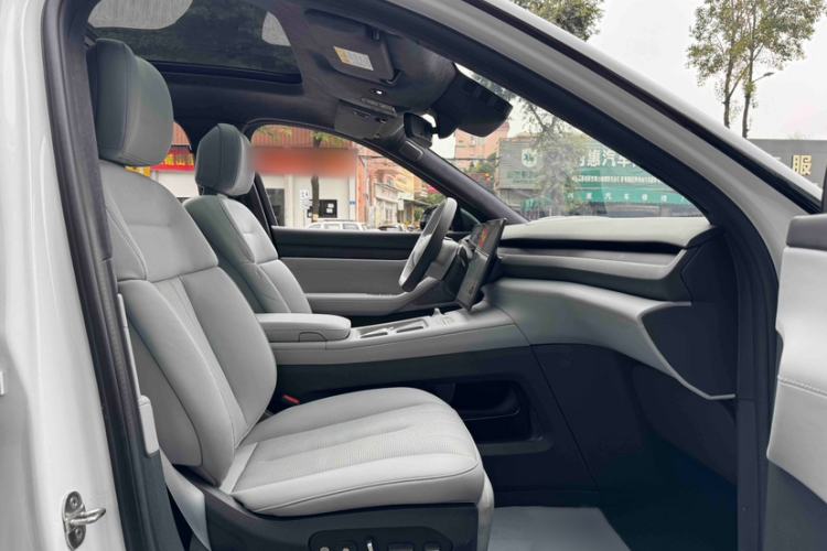 Used Nio ES8 2024 75 kWh Executive Edition