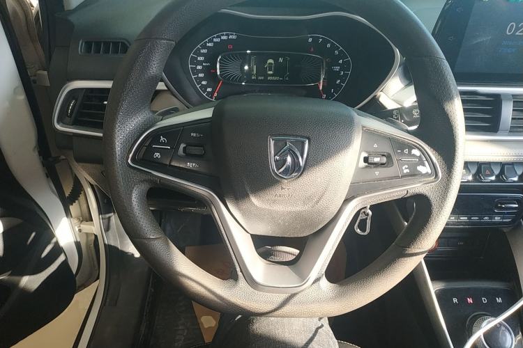 Used Baojun 510 2017 1.5L Automatic Fashion Model