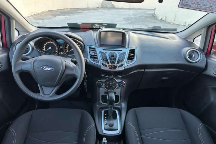 Used Ford Fiesta 2013 Hatchback 1.5L Automatic Fashion Edition
