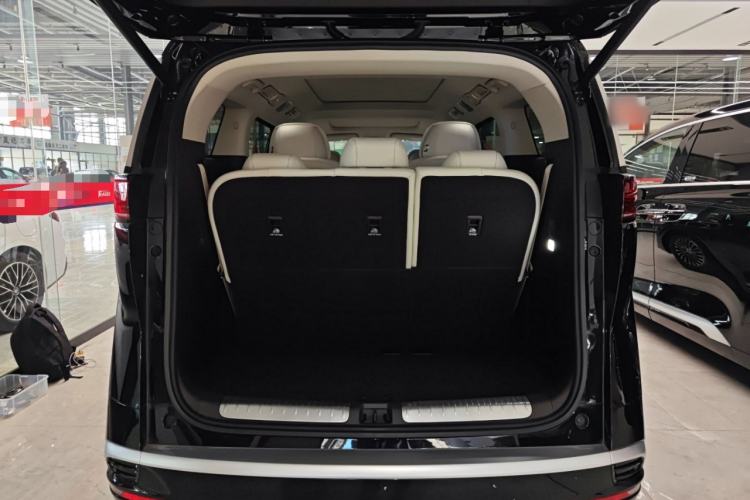 Used Denza D9 2025 DM-i Intelligent Drive 1020 Four-Wheel Drive Flagship Model