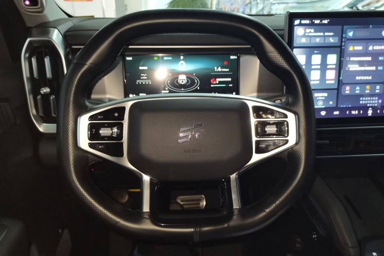 Used Jetour Traveler 2023 2.0T All-Wheel-Drive Crosser
