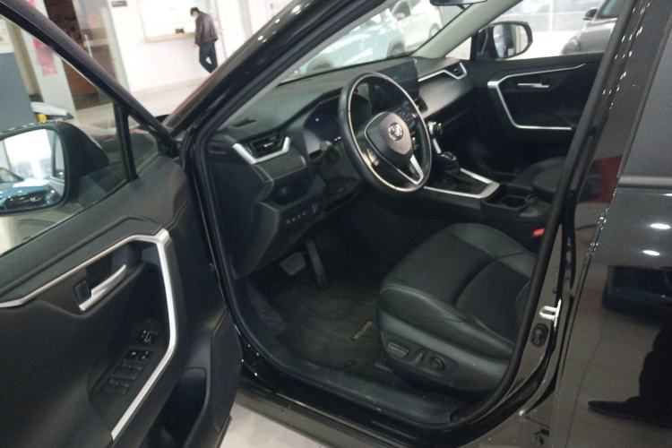 Used Toyota Wildlander 2023 2.0L CVT Four-Wheel Drive Luxury PLUS Edition