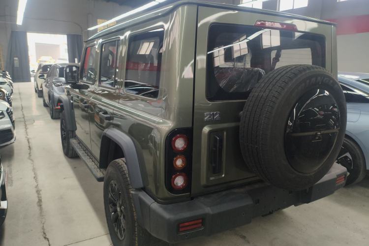 Used 212 T01 2024 2.0T Explorer