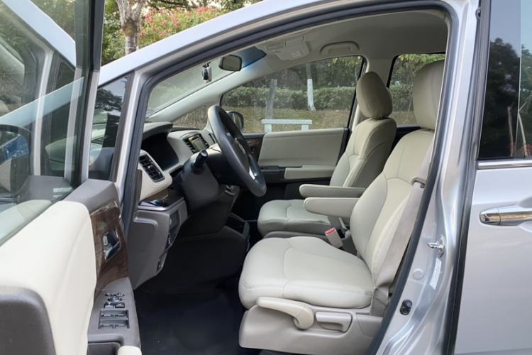 Used Honda Odyssey 2015 Revised Version 2.4L Comfort Edition