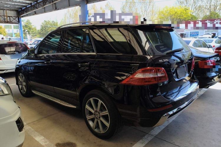 Used Mercedes-Benz M-Class 2014 ML 320 4MATIC
