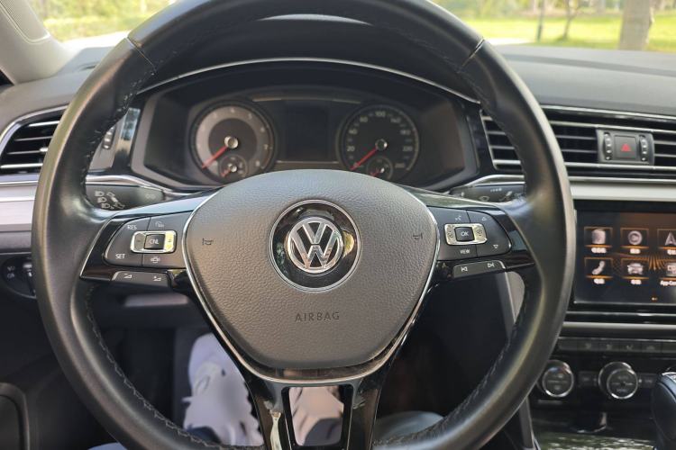 Used Volkswagen Lamando 2019 280TSI DSG Comfort Edition China VI standard
