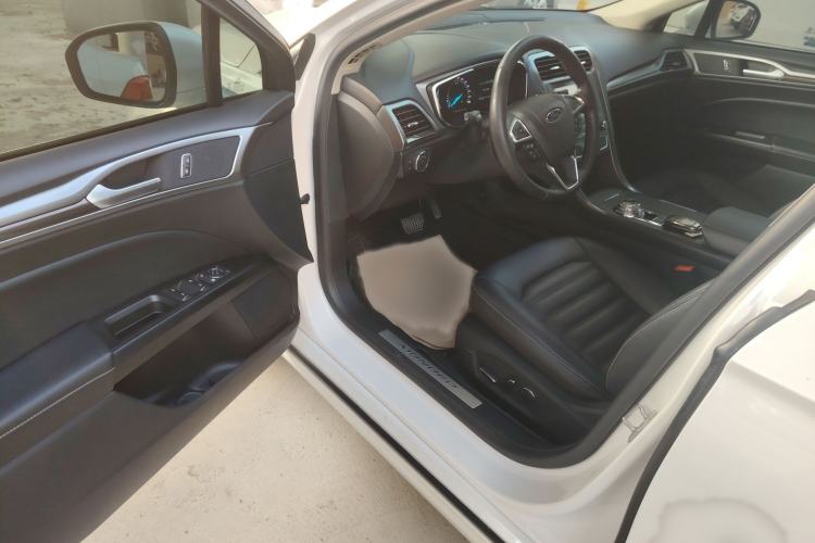 Used Ford Mondeo 2018 EcoBoost 200 Smart Control Luxury Model China VI Standard
