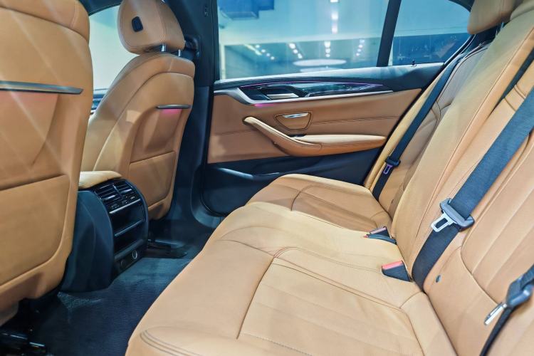 Used BMW 5 Series 2022 Second Facelift 525Li Luxury Package
