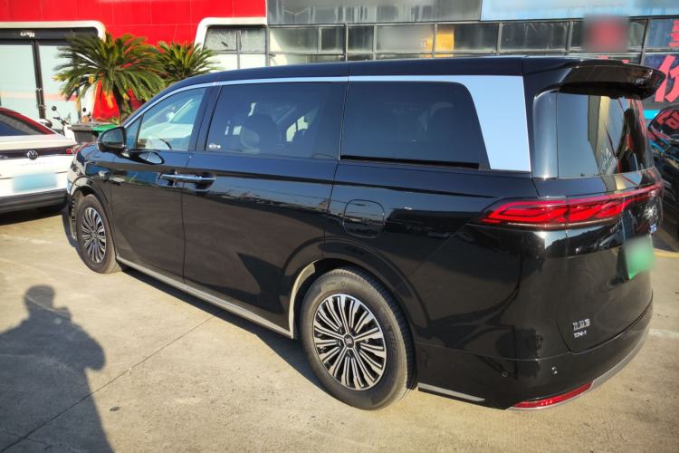 Used BYD Xia 2025 DM-i 1.5T 180km Beyond Edition
