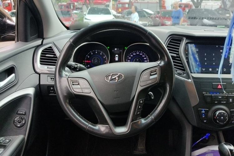 Used Hyundai Santa Fe 2013 2.4L Automatic 4x4 Comfort Edition
