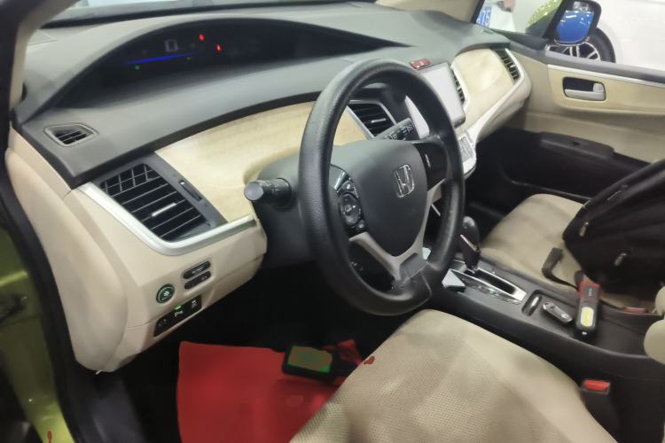 Used Honda Jade 2014 1.8L Automatic Comfort Elite Version 5 Seats
