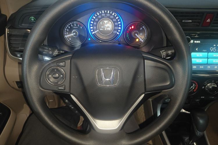 Used Honda Crider 2015 1.8L Automatic Luxury Edition
