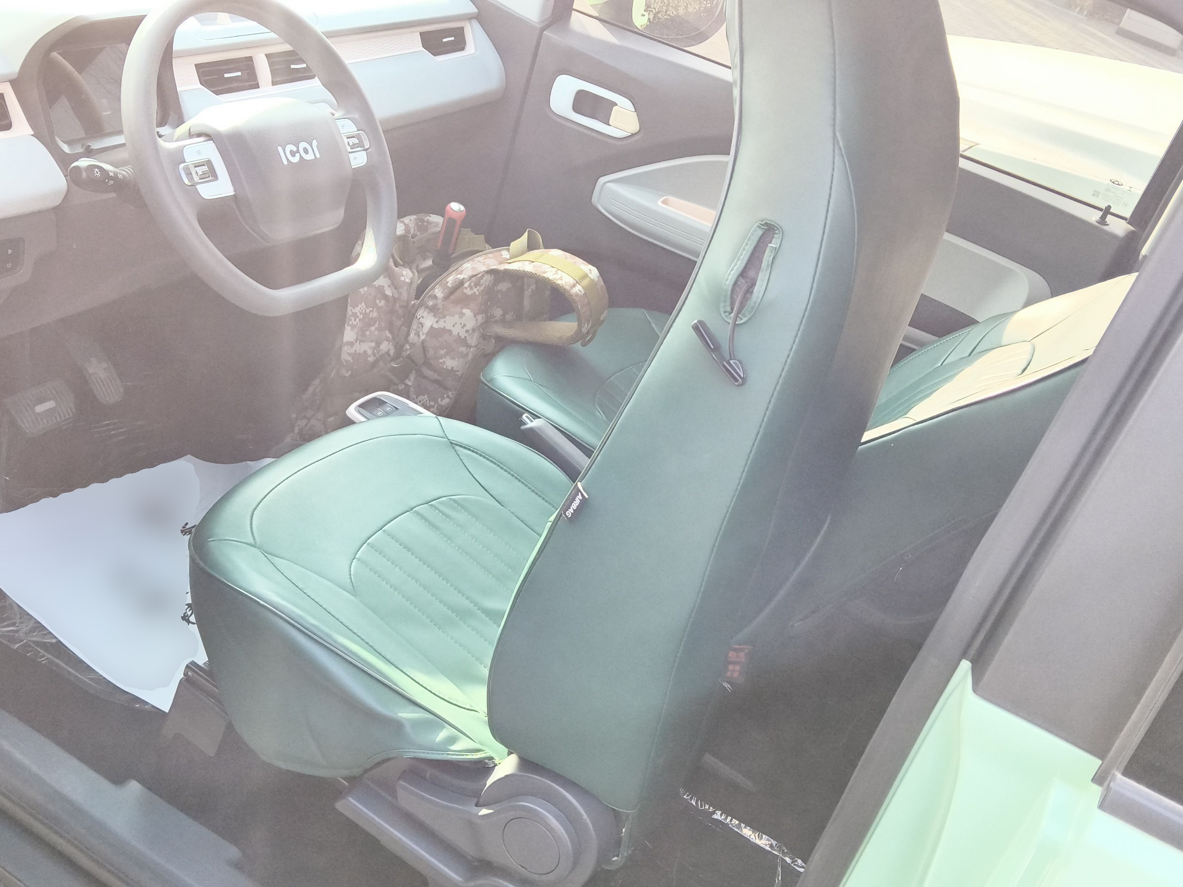 Переднее сиденье в автомобиле