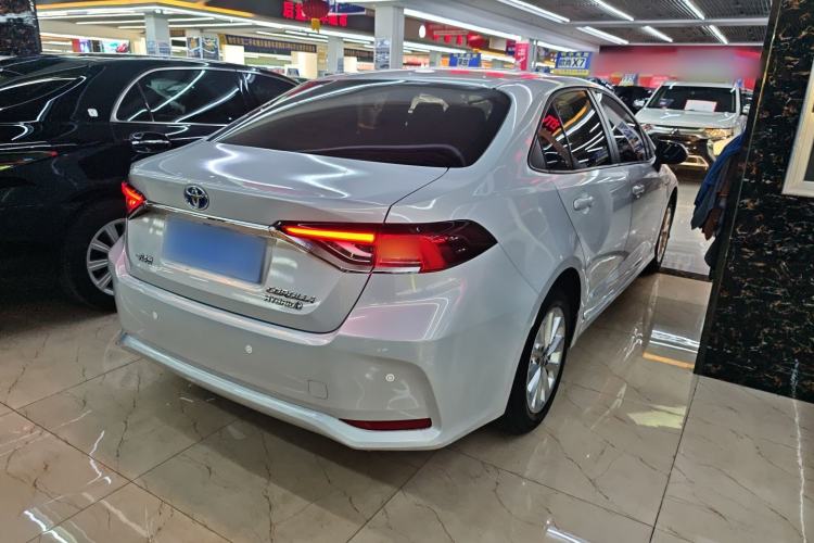 Used Toyota Corolla 2021 Dual-Motor 1.8L E-CVT Elite Edition
