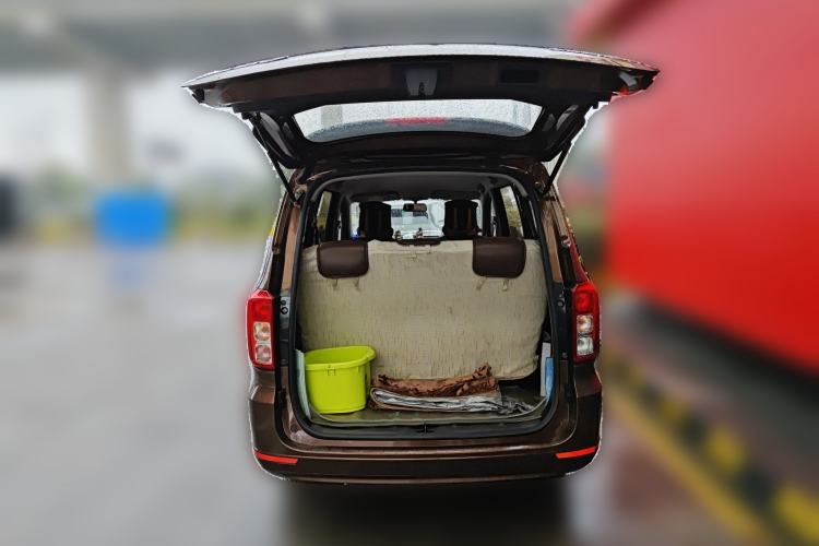 Used Wuling Hongguang 2019 1.5L S Basic Version China VI Standard LAR
