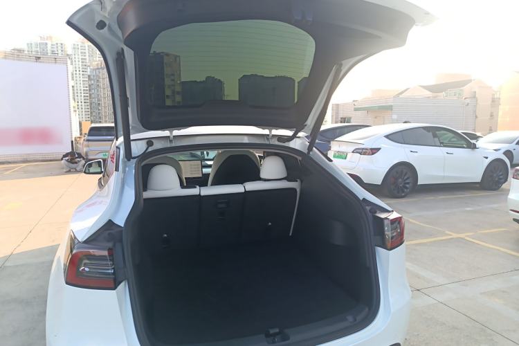 Used Tesla Model Y 2022 Rear-Wheel-Drive Version
