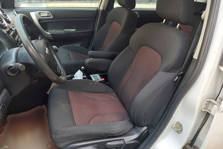 Used Haval H6 2016 Upgraded Model 1.5T Manual Two-Wheel Drive Value Edition
