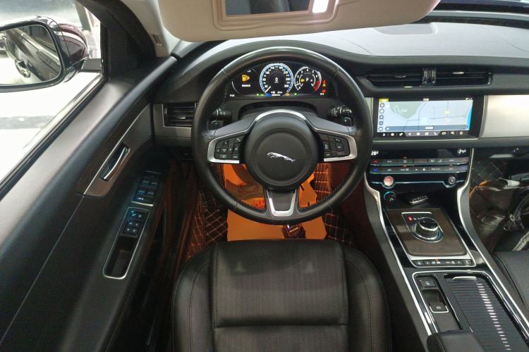 Used Jaguar XFL 2019 XFL 2.0T 250 PS Two-Wheel-Drive Luxury Edition
