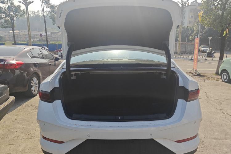 Used BYD Qin PLUS 2025 DM-i Smart Drive 55KM Leading Model
