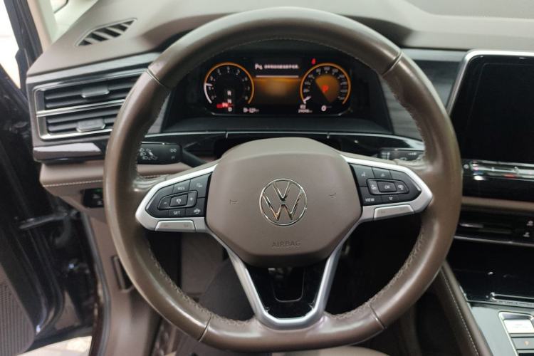 Used Volkswagen Viloran 2022 380TSI Luxury Edition