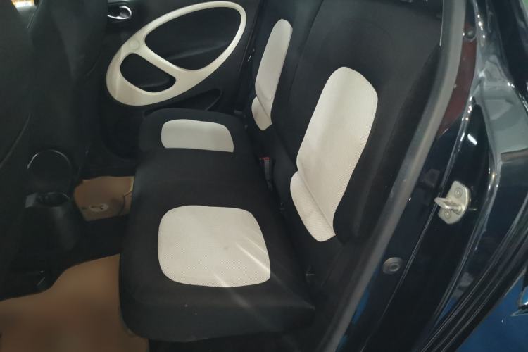 Used  forfour 2016 1.0L 52 kW Passion Edition
