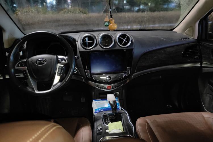 Used BYD S7 2017 2.0T Automatic Luxury Model
