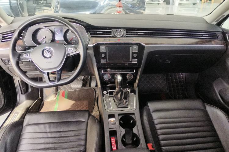 Used Volkswagen Magotan 2019 330TSI DSG Leading Model China VI Standard