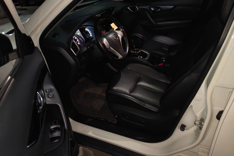 Used Nissan X-Trail 2014 2.5L CVT Luxury Edition 4WD
