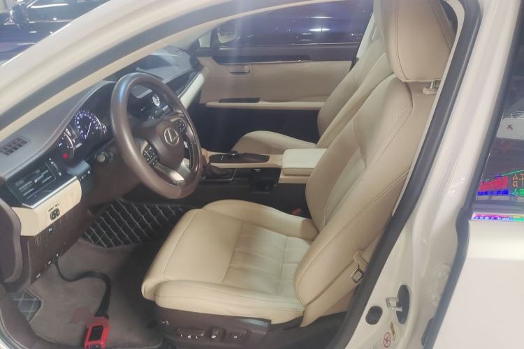 Used Lexus ES 2015 200 Elite Edition
