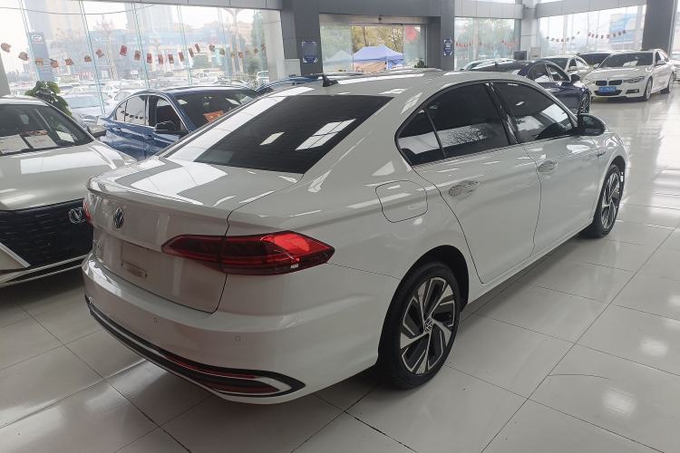 Used Volkswagen Bora 2023 300TSI DSG Prestige Edition