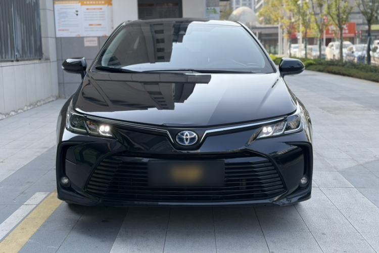 Used Toyota Corolla 2021 Dual-Motor 1.8L E-CVT Elite Edition