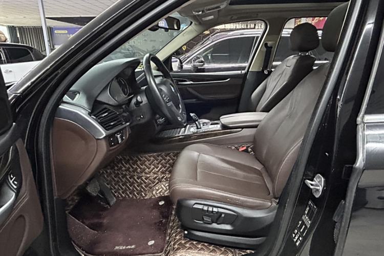 Used BMW X5 2018 xDrive28i
