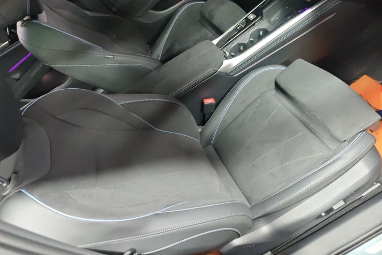 Used Volkswagen Passat 2025 Pro 380TSI Starry Dragon Luxury Edition
