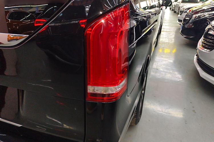 Used Mercedes-Benz V-Class 2020 V 260 Avantgarde Edition