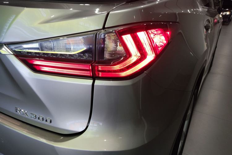 Used Lexus RX 2016 300 Two-Wheel Drive Elite Version China V Standard
